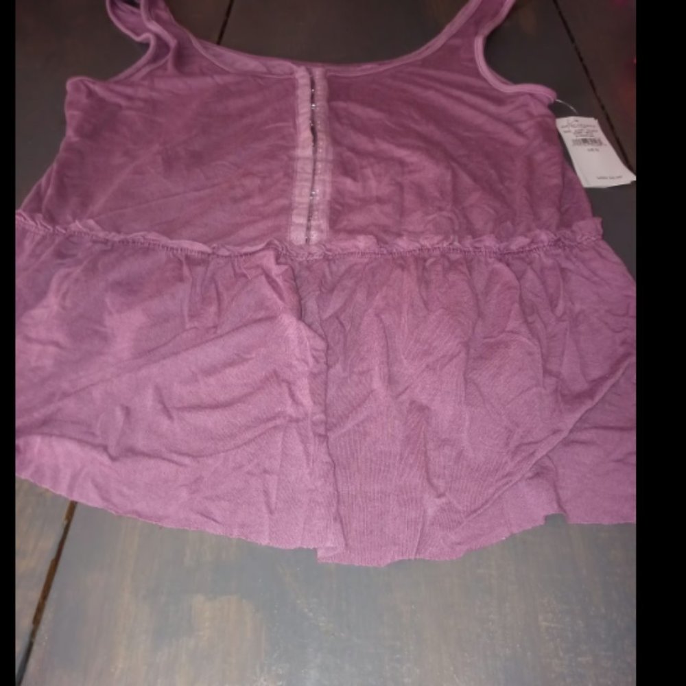 Women purple tank top small